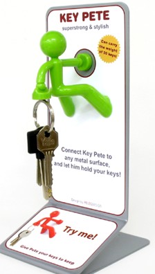 Peleg Key Pete metal display